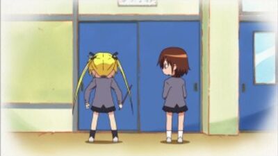 Убей меня, детка [ТВ] / Прикончи меня, детка / Baby, Please Kill Me! / Kill Me Baby [TV] 1 серия из 12 (Русская озвучка)