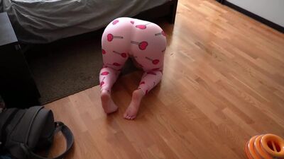 Жопастая сеструха (Порно Sex трах Fuck Домашнее porno Любительское teen Home Porn XXX young домашка)