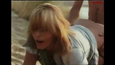 Секс по принуждению на морском берегу