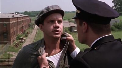 Широкий жест строгого охранника (Побег из Шоушенка )