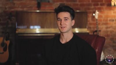 "Порою даже небо плачет..." стихи - Ирина Самарина-Лабиринт читает Максим Калужских