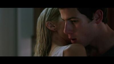 Изабель Лукас (Isabel Lucas)(sex scene, сцена секса, эротика, постельная сцена, раком, трах, кончил, порно)