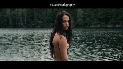 Алисия Викандер (Alicia Vikander) голая в фильме "Королевские драгоценности" (Kronjuvelerna, The Crown Jewels, 2011)