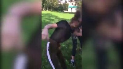 В Верхней Салде школьница жестоко избила ровесницу